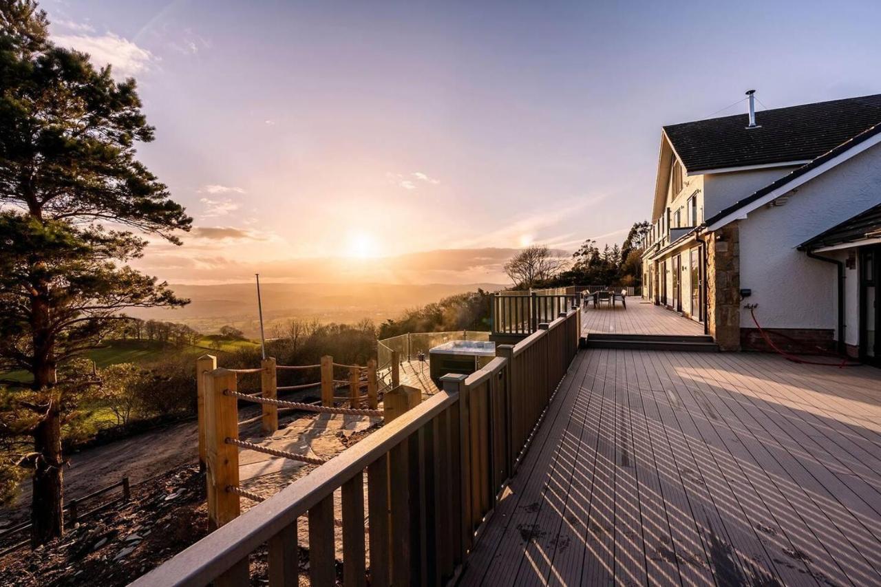 Clwyd Gate Manor Pool Sauna Hottub Cave Wales Ruthin Exterior foto